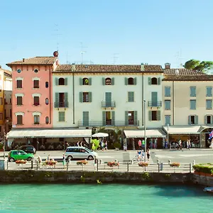 Casa Girardi , Peschiera del Garda Italien